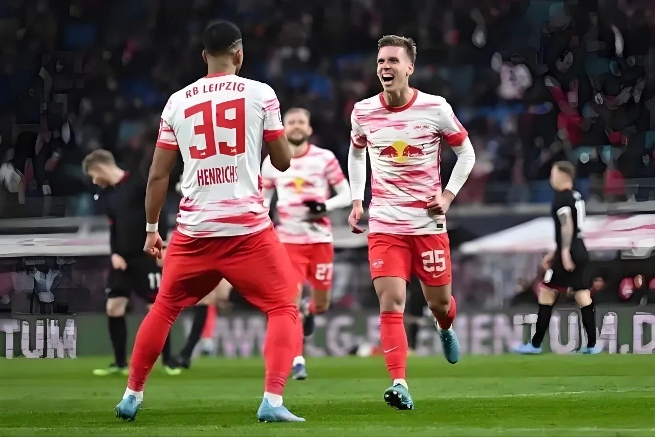 开云体育app-斯图加特队获得令人惊讶的胜利，赢得掌声