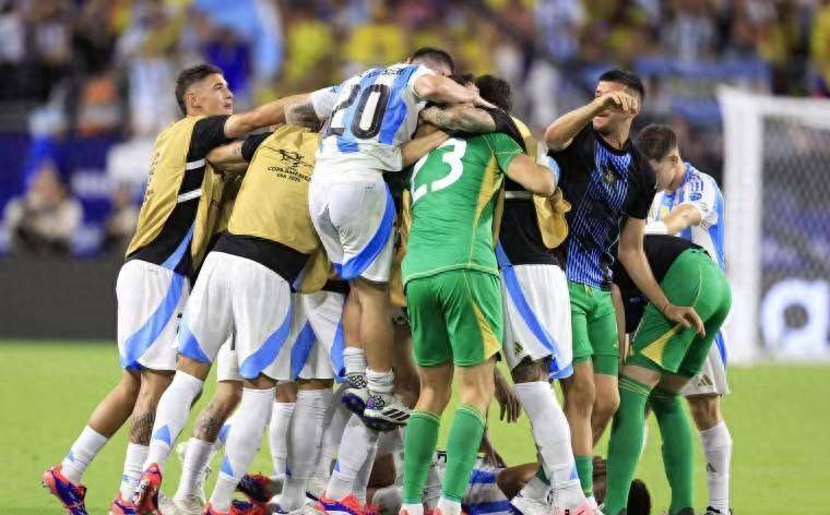 关于阿根廷队客场胜利,士气腾飞提升的信息 关于阿根廷队客场胜利,士气腾飞提升的信息