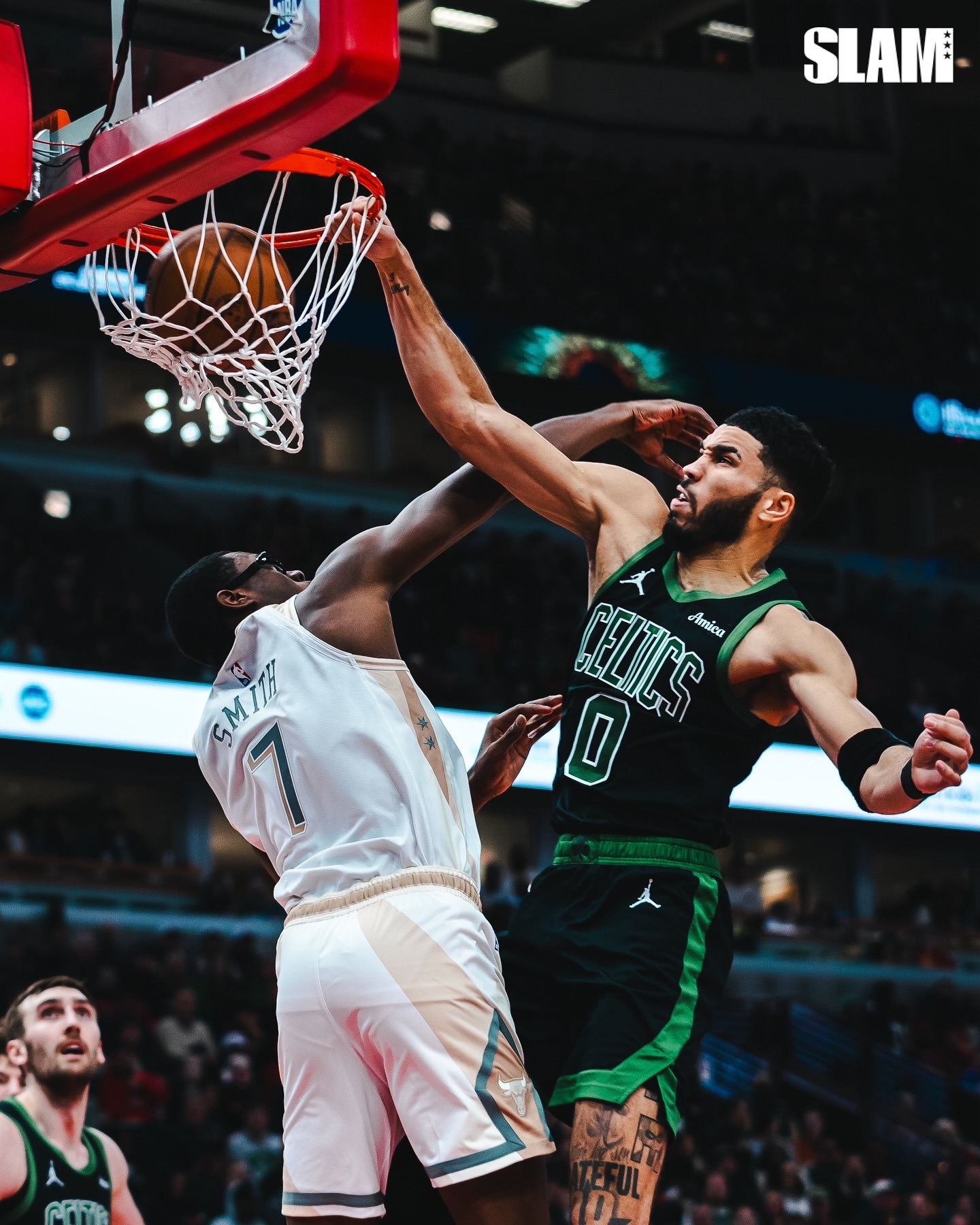 开云体育入口-关于76人鏖战湖人，塔图姆高光表现的信息