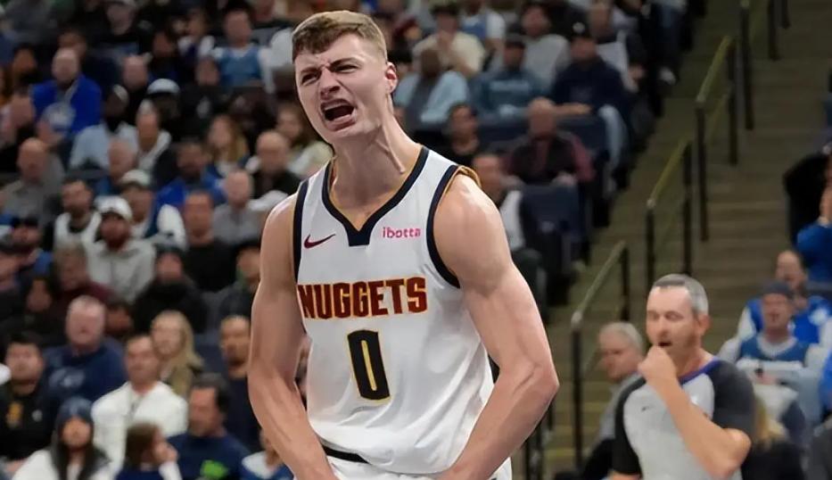 包含广东队逆转山东队，约基奇扛起全队的词条