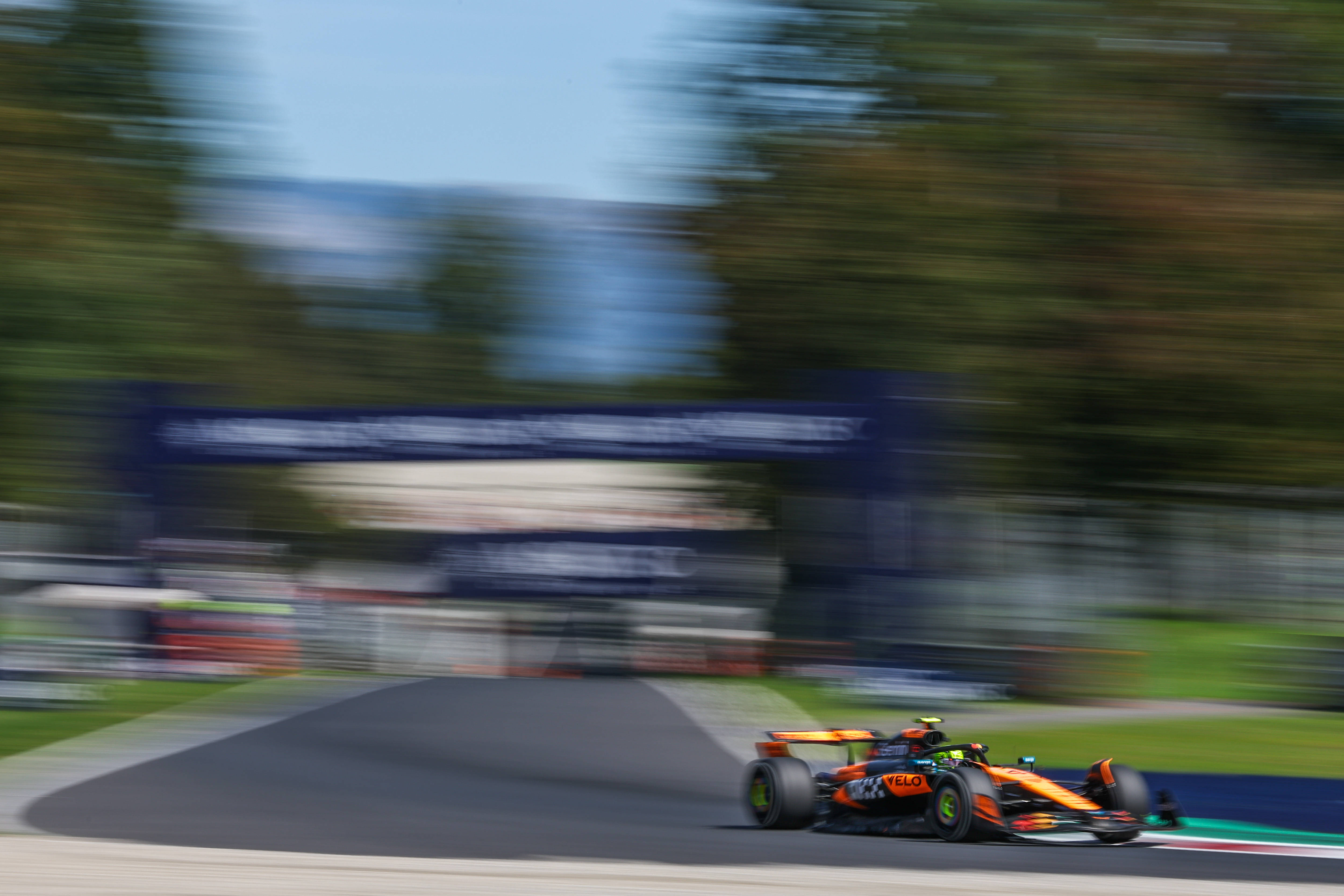 开云-红牛车队绝杀迈凯伦,拉塞尔高光表现