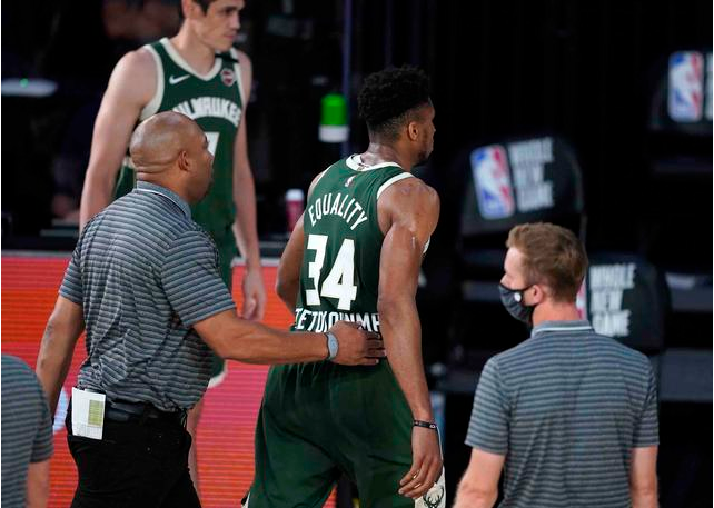 四川队逆转灰熊，字母哥点燃赛场