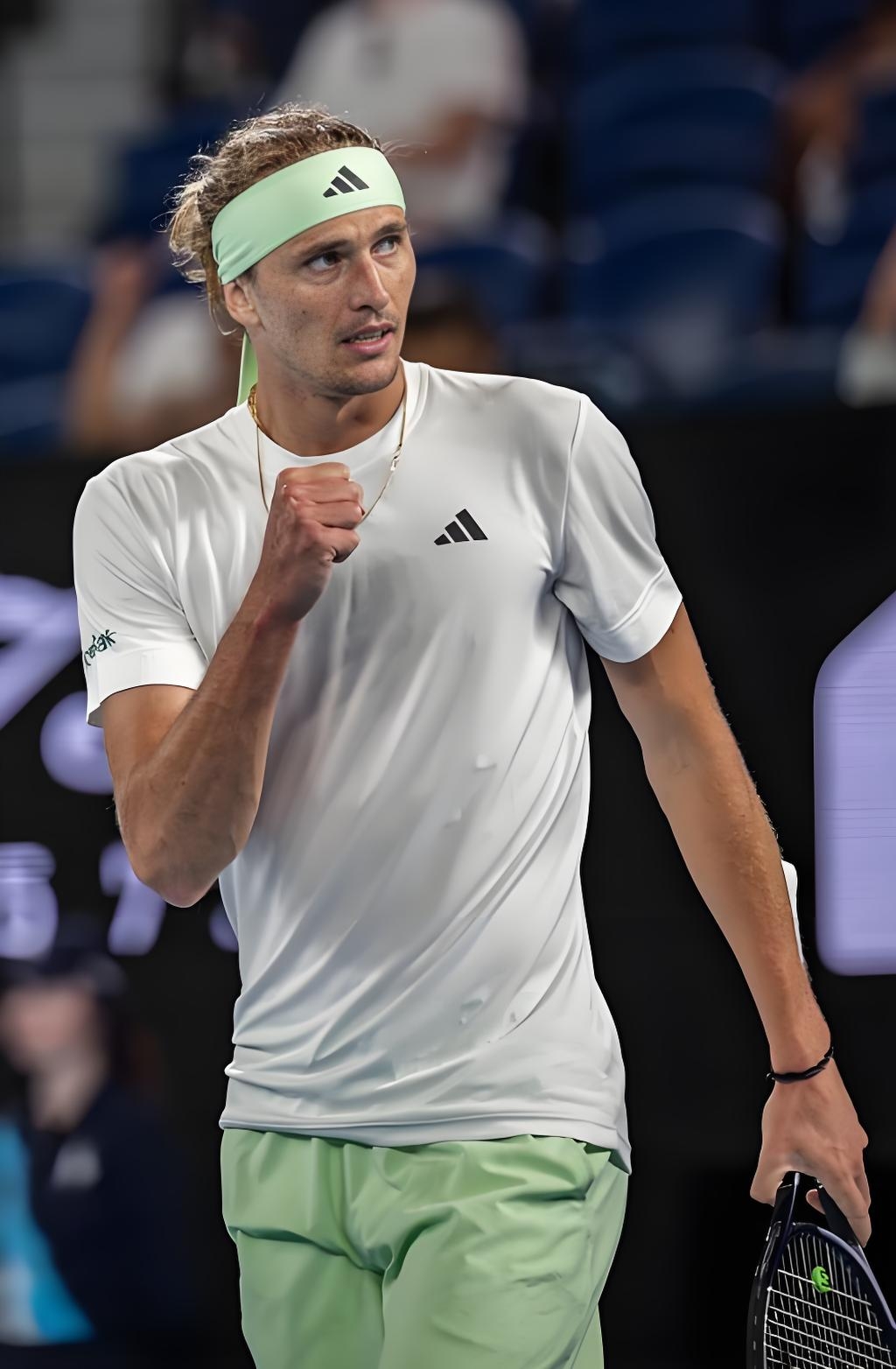 开云体育入口-温网险胜联合杯，兹维列夫惊艳四座