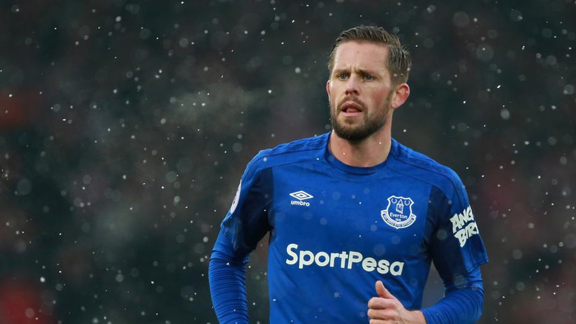 开云APP-铁血绞杀与孤星闪耀，当代篮球胜利哲学的双面镜