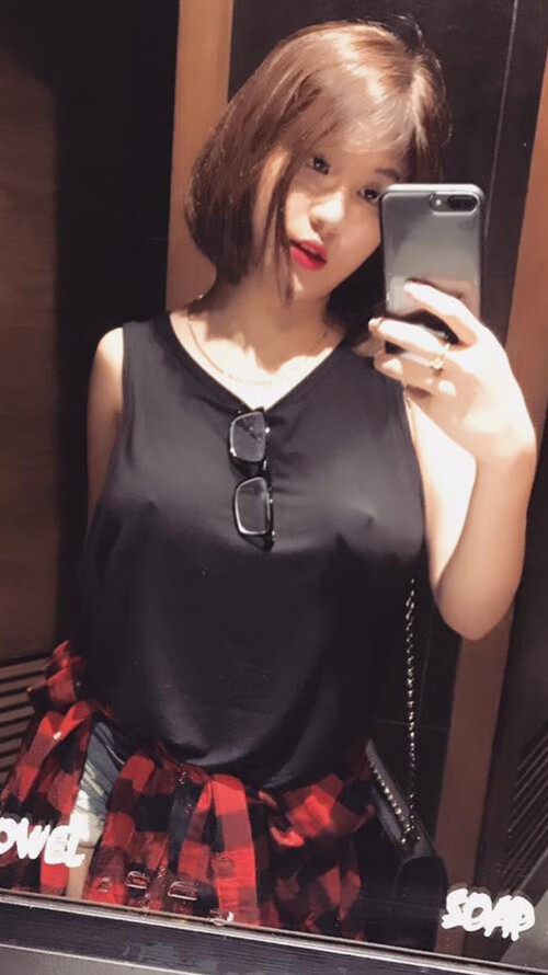 开云APP-德甲争冠战之夜，当刀锋卷刃时，基耶萨扛起旗帜