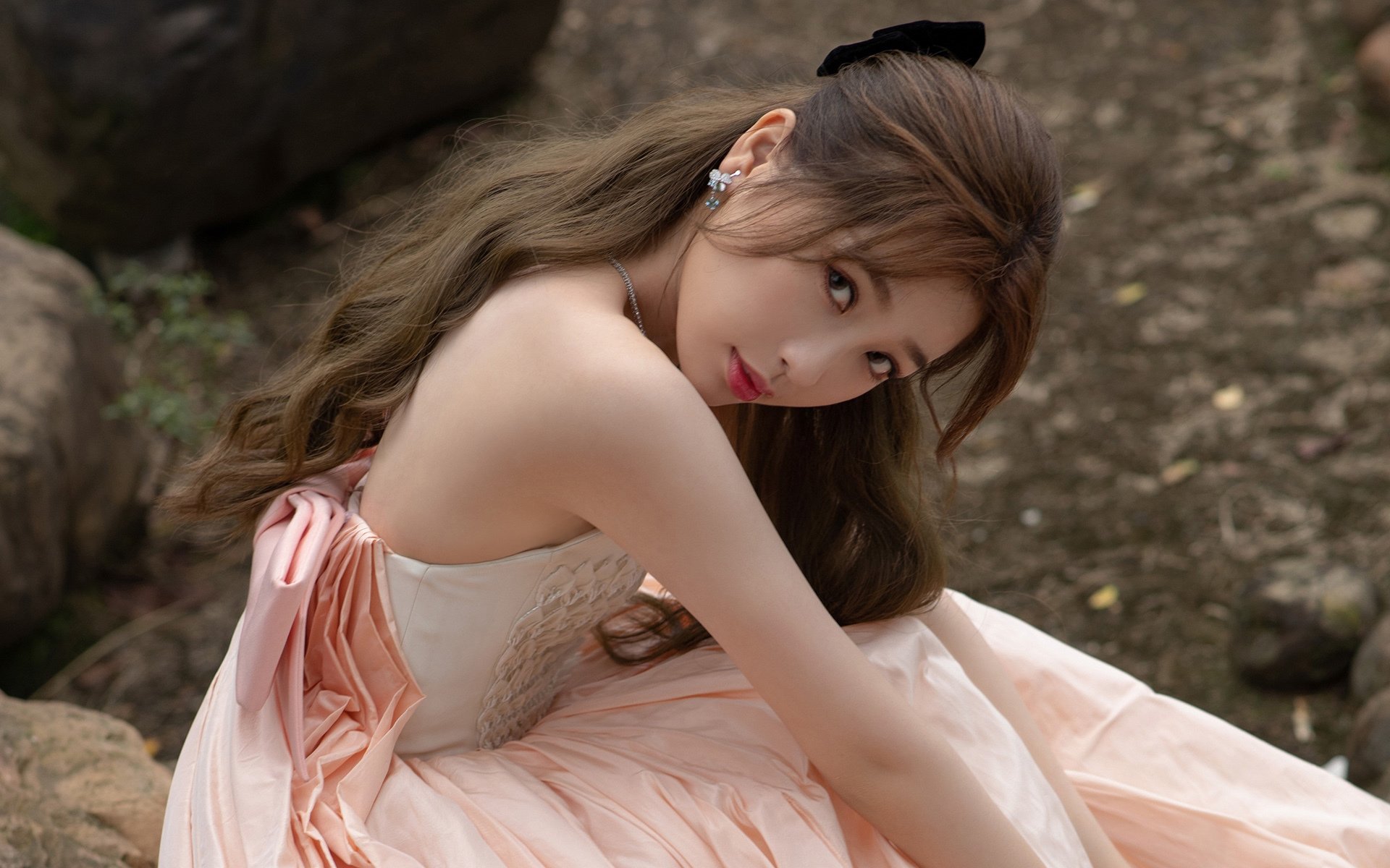 欧文独舞西域疆场，黄蜂群攻压制新疆男篮