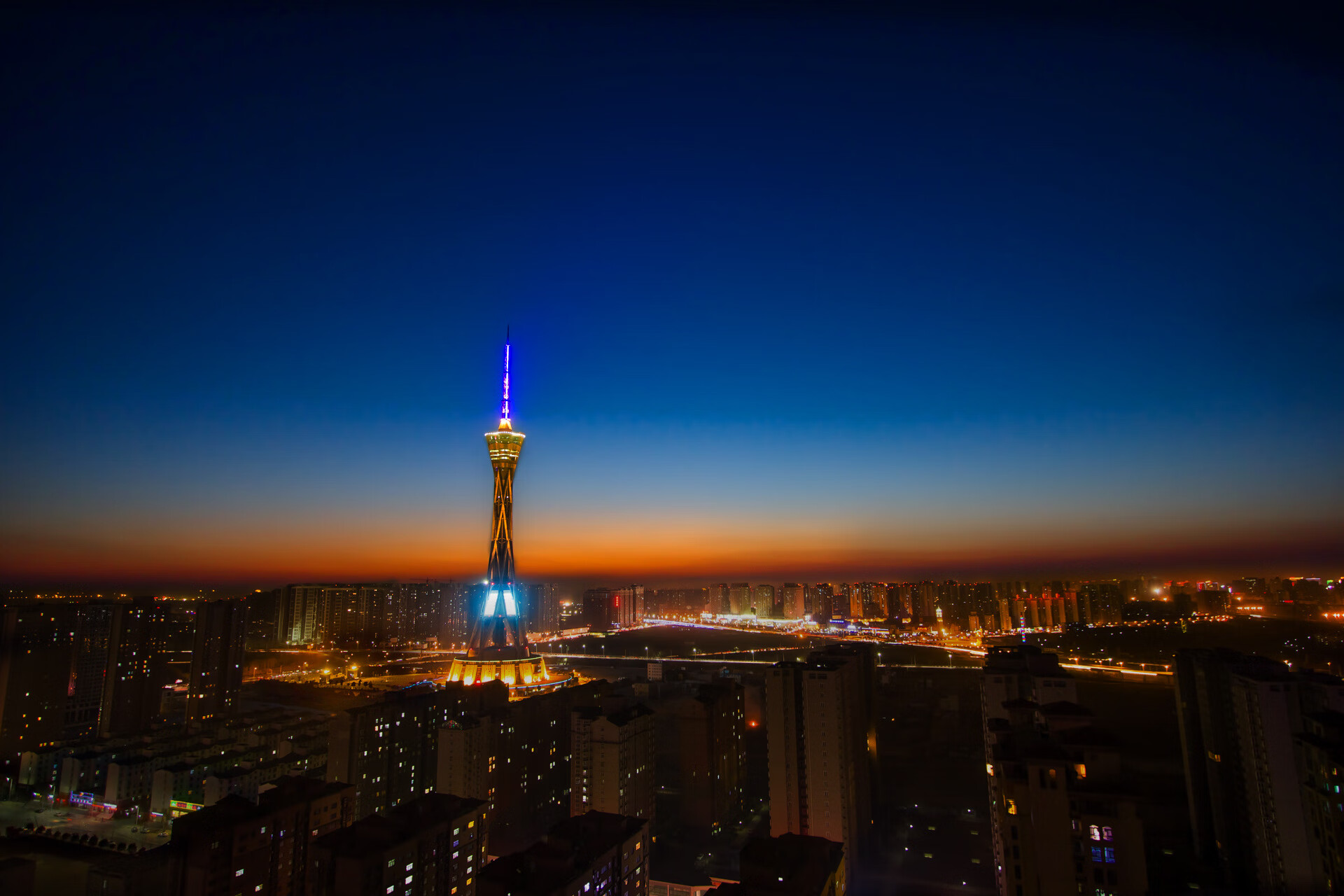 开云下载-哈登的独奏与勇士的赋格，当个人节奏遇见集体洪流