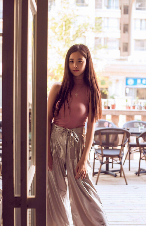 开云体育入口-极速平行线，当F1街道赛弯道攻防，遇见多特蒙德闪电一击