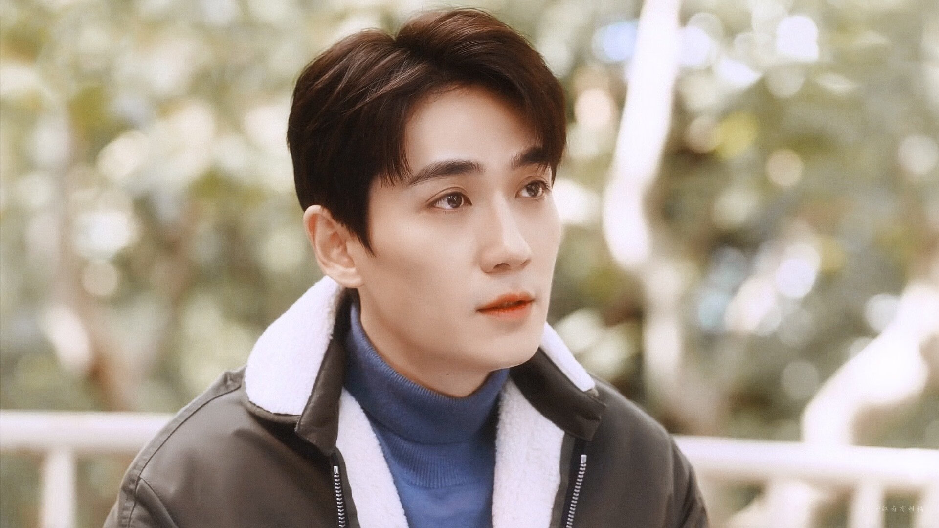 当冰雪撞碎烈日,2026世界杯小组赛,芬兰如何用一场北欧风暴横扫墨西哥,而布罗佐维奇与替补席上的奇兵,改写了足球的剧本
